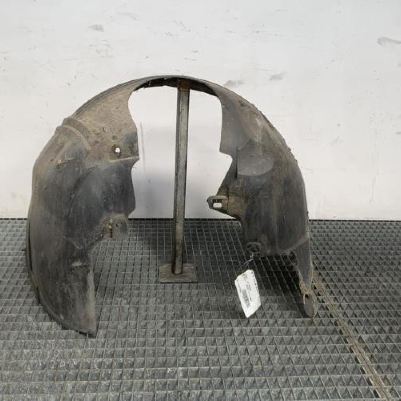 Pare boue avant droit FORD FOCUS 1 Photo n°1