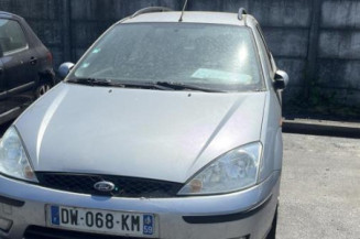 Pare boue avant droit FORD FOCUS 1