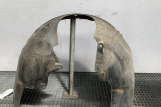 Pare boue avant gauche FORD FOCUS 1