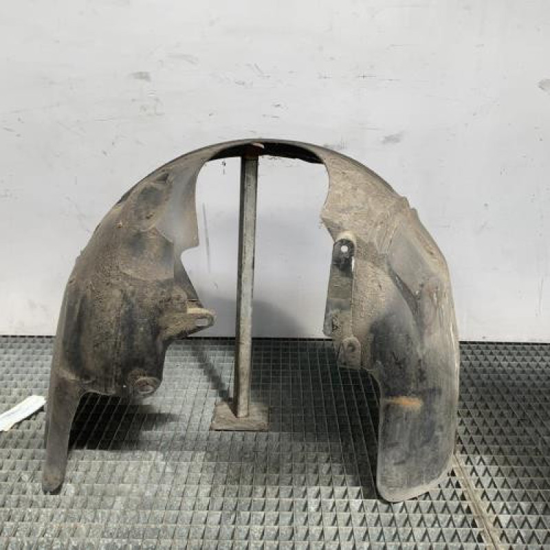 Pare boue avant gauche FORD FOCUS 1 Photo n°4