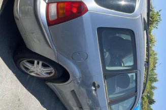 Pare boue avant gauche FORD FOCUS 1