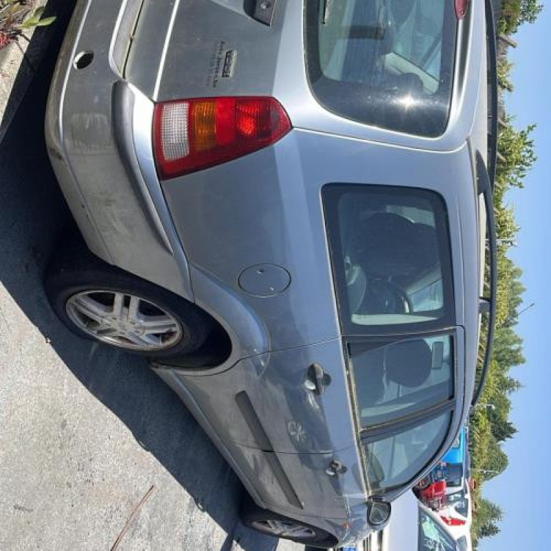 Pare boue avant gauche FORD FOCUS 1 Photo n°16