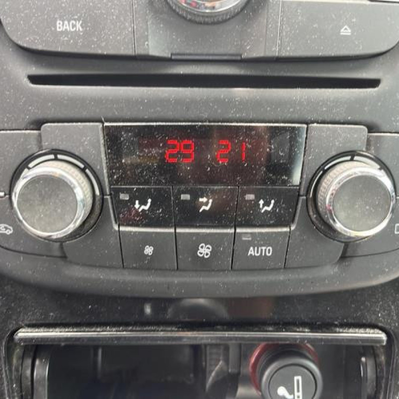 Pare boue avant droit OPEL INSIGNIA 1 Photo n°10