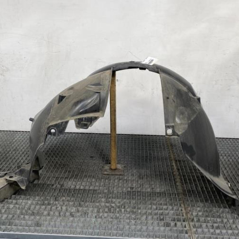 Pare boue avant droit DACIA SANDERO 2 Photo n°1