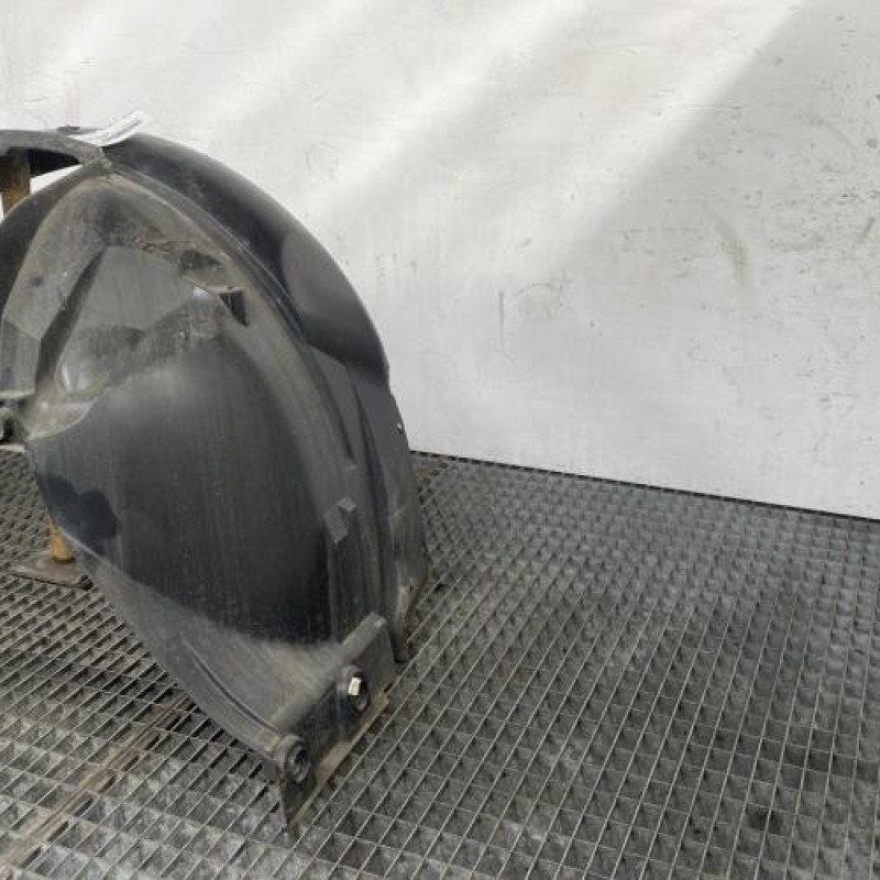 Pare boue avant droit DACIA SANDERO 2 Photo n°4