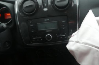 Pare boue avant droit DACIA SANDERO 2