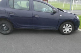 Pare boue avant droit DACIA SANDERO 2