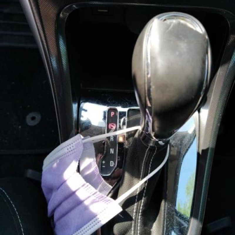 Pare boue avant droit OPEL ASTRA J Photo n°16