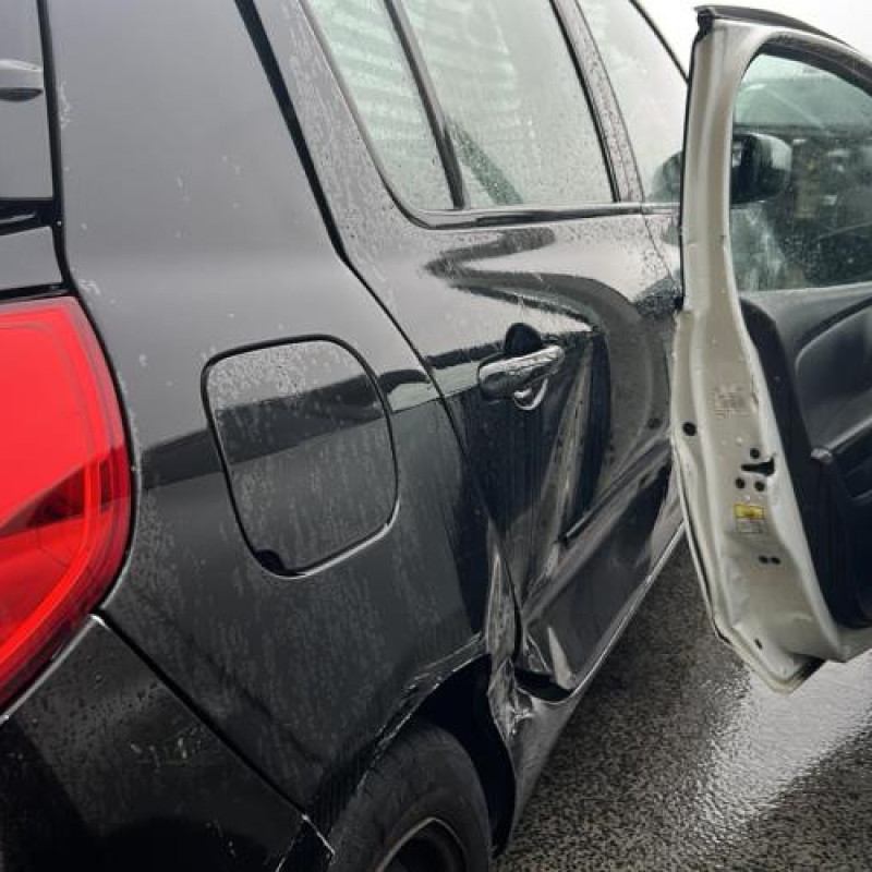 Pare boue avant droit RENAULT CLIO 3 Photo n°9