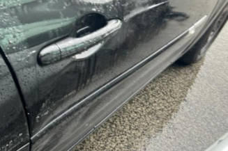 Pare boue avant droit RENAULT CLIO 3