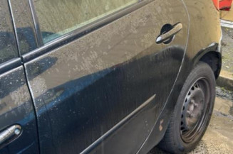 Pare boue avant droit RENAULT CLIO 3