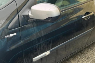 Pare boue avant droit RENAULT CLIO 3