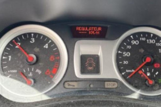 Pare boue avant droit RENAULT CLIO 3