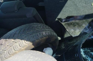 Pare boue avant droit RENAULT CLIO 3