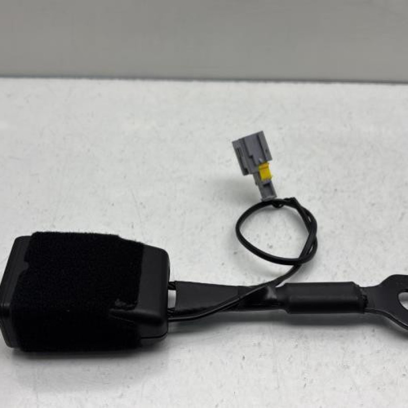 Attache ceinture avant droit PEUGEOT 2008 1 Photo n°1