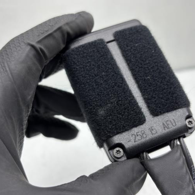 Attache ceinture avant droit PEUGEOT 2008 1 Photo n°6