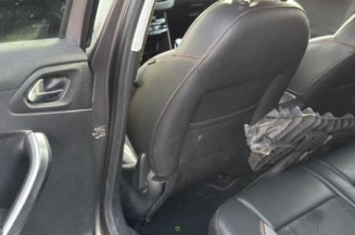 Attache ceinture avant droit PEUGEOT 2008 1