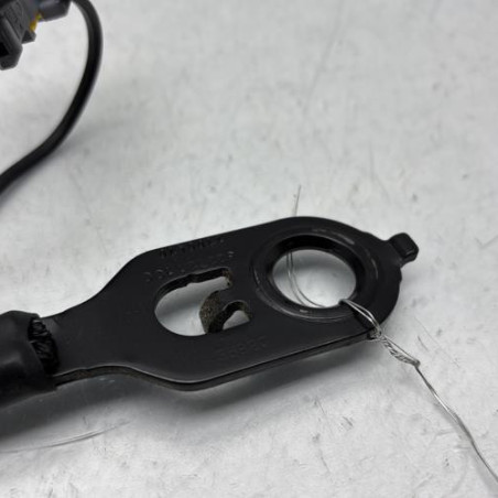 Attache ceinture avant gauche PEUGEOT 2008 1