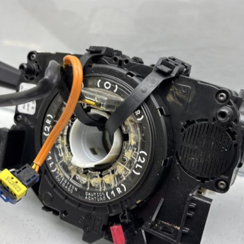 Com (Bloc Contacteur Tournant+Commodo Essuie Glace+Commodo Phare) PEUGEOT 2008 1 Photo n°3