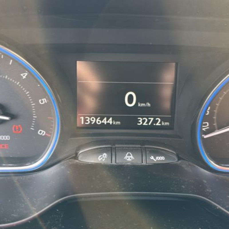 Ecran GPS PEUGEOT 2008 1 Photo n°19