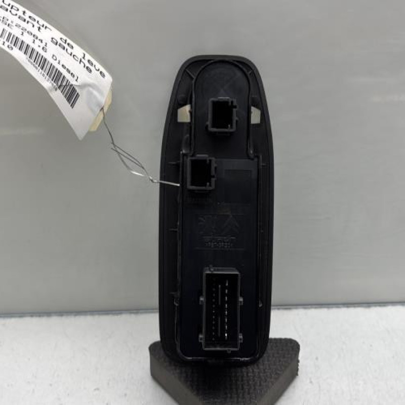 Interrupteur de leve vitre avant gauche PEUGEOT 2008 1 Photo n°4