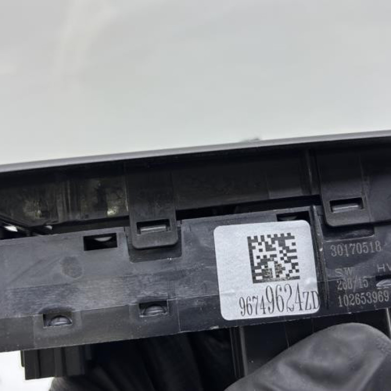 Interrupteur de leve vitre avant gauche PEUGEOT 2008 1 Photo n°6