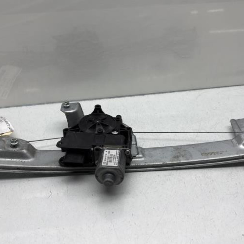 Leve vitre electrique avant droit PEUGEOT 2008 1 Photo n°1