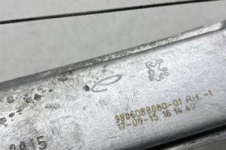 Leve vitre electrique avant droit PEUGEOT 2008 1