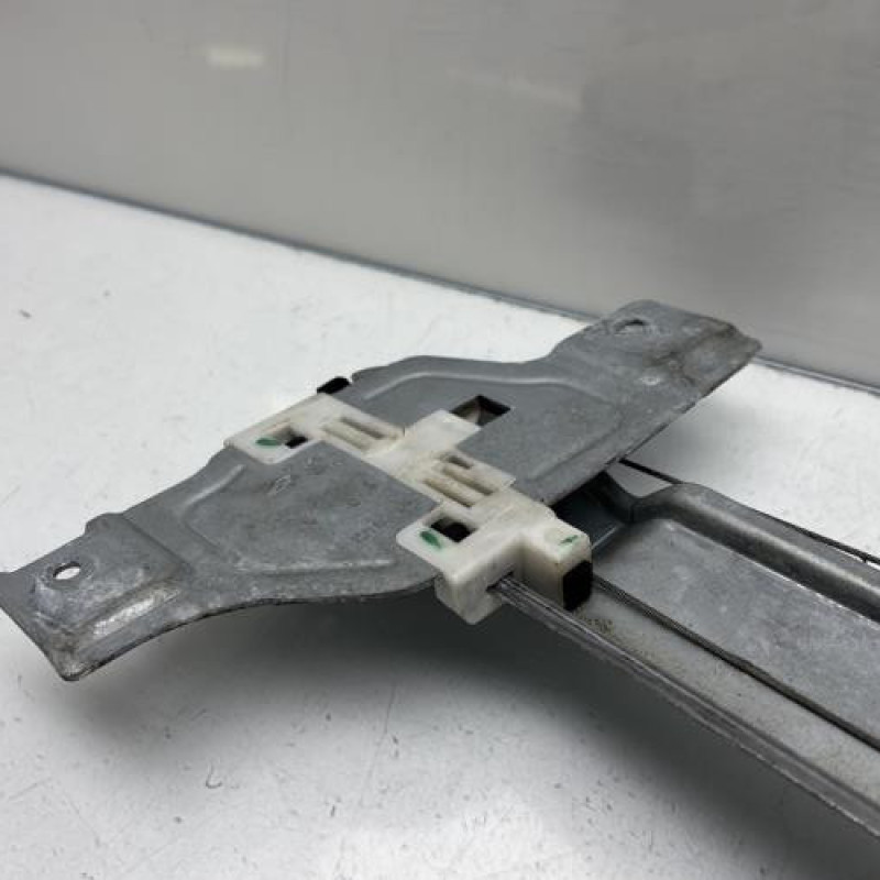 Leve vitre electrique avant droit PEUGEOT 2008 1 Photo n°8