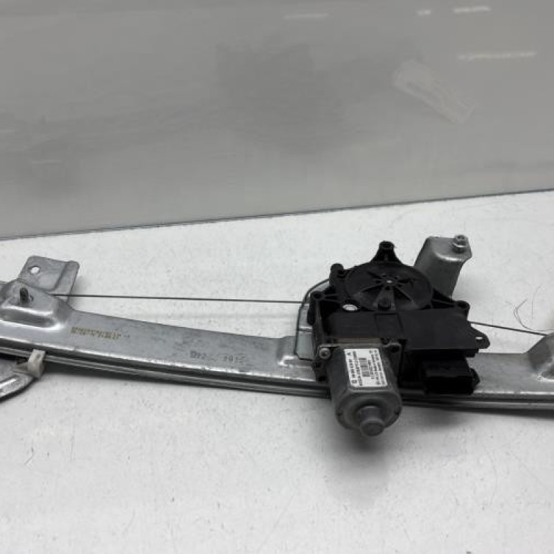 Leve vitre electrique avant gauche PEUGEOT 2008 1 Photo n°1