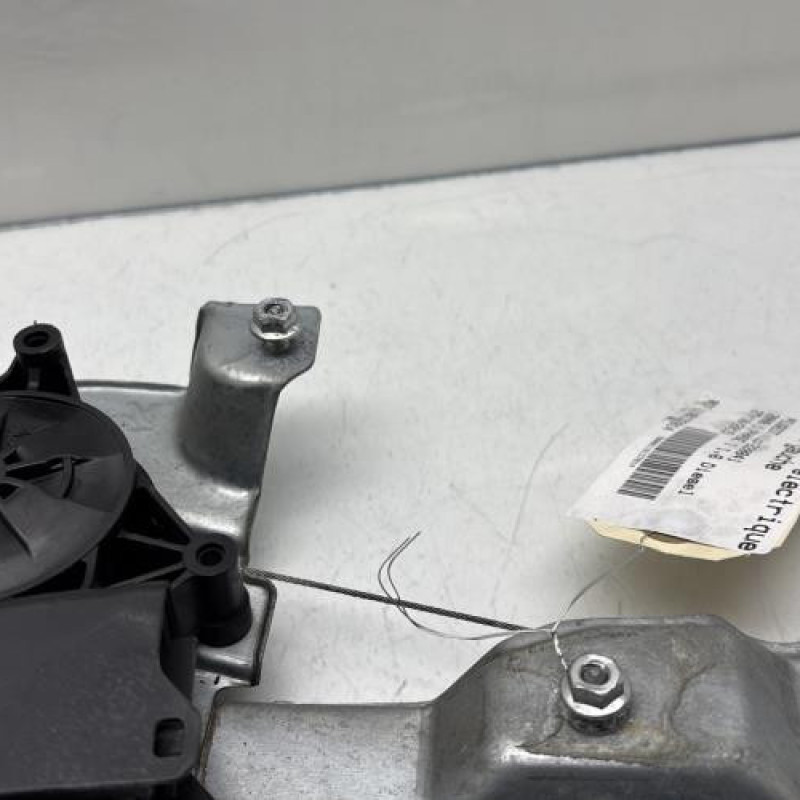 Leve vitre electrique avant gauche PEUGEOT 2008 1 Photo n°2