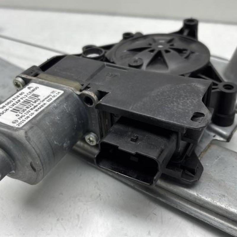 Leve vitre electrique avant gauche PEUGEOT 2008 1 Photo n°4