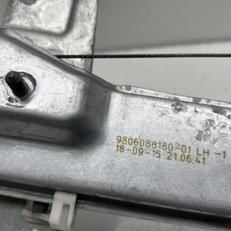 Leve vitre electrique avant gauche PEUGEOT 2008 1 Photo n°5