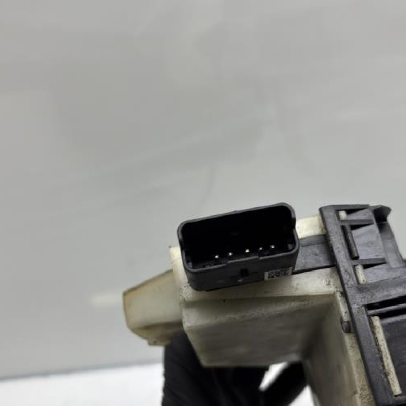 Serrure avant droit PEUGEOT 2008 1 Photo n°4