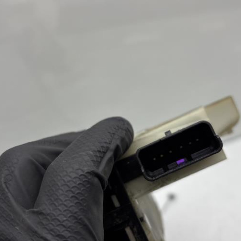 Serrure avant gauche PEUGEOT 2008 1 Photo n°4