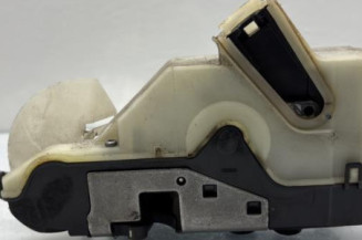 Serrure avant gauche PEUGEOT 2008 1