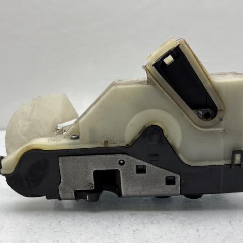 Serrure avant gauche PEUGEOT 2008 1 Photo n°5