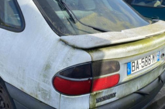Bouton de warning RENAULT LAGUNA 1