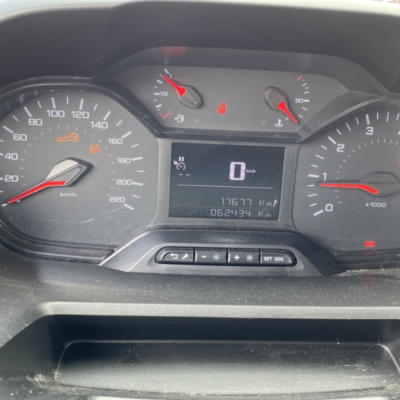 PEUGEOT PARTNER 3 PHASE 1 1.5 BLUE HDI - 16V TURBO Photo n°32