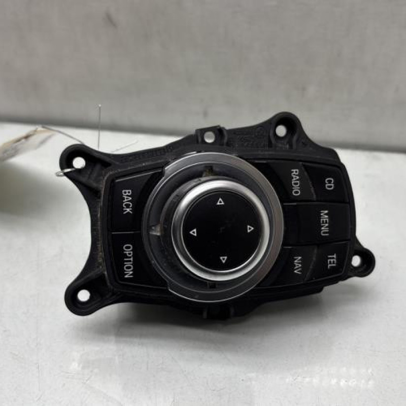 Commande GPS BMW SERIE 3 E90 Photo n°1