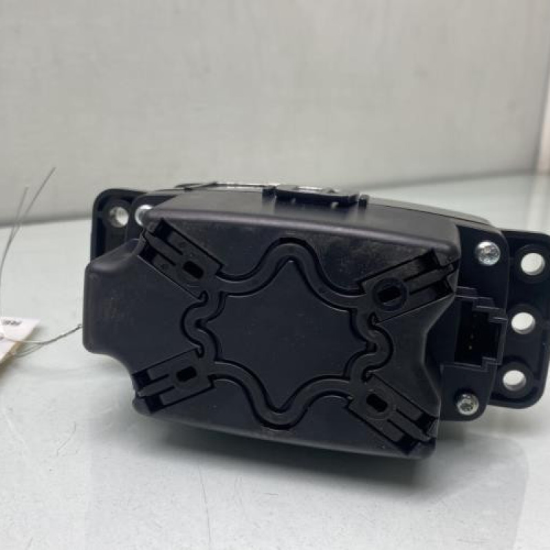 Commande GPS MERCEDES CLASSE A 176 Photo n°3