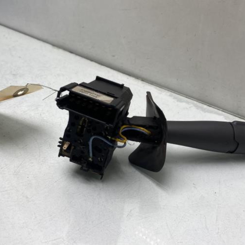 Commodo phare RENAULT CLIO 2 CAMPUS Photo n°2