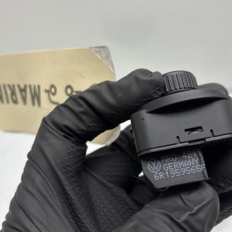 Commande retroviseurs VOLKSWAGEN POLO 5 Photo n°3