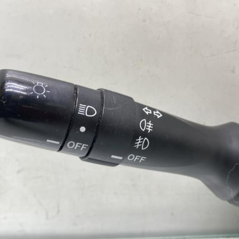 Commodo phare TOYOTA YARIS 2 Photo n°2