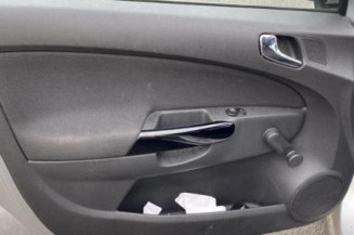 Custode arriere gauche (porte) OPEL CORSA D