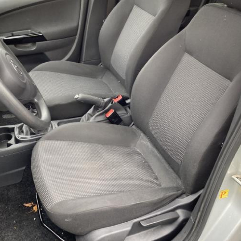 Custode arriere gauche (porte) OPEL CORSA D Photo n°14