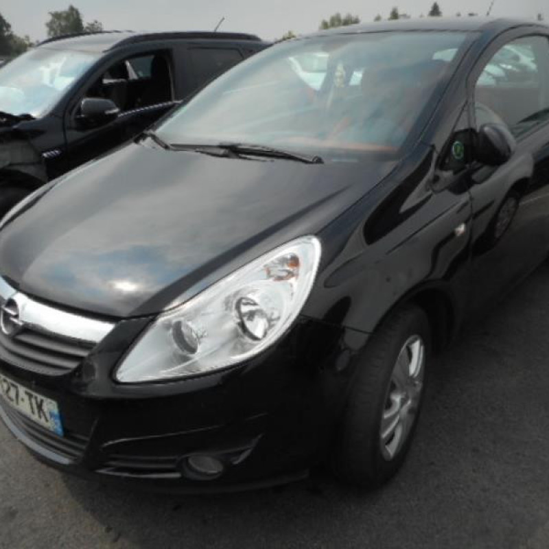 Pare boue avant gauche OPEL CORSA D Photo n°3