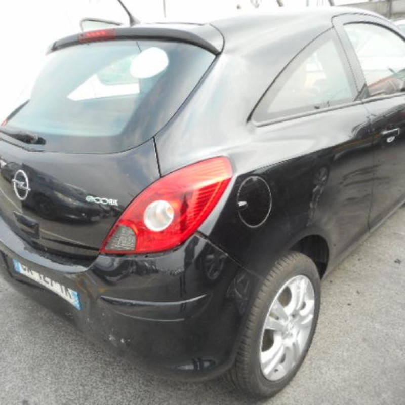 Pare boue avant gauche OPEL CORSA D Photo n°5