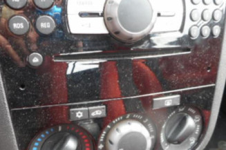 Pare boue avant gauche OPEL CORSA D