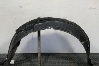 Pare boue avant gauche TOYOTA YARIS 2 Photo n°1